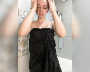 -TATUHA- girl bathes in the bathroom and jerks off her vagina