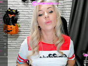 MiyaKiss mature milf showed her ass and touched her pussy