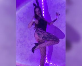 mollyamor tattoo babe in a bunny costume will dance erotically for you