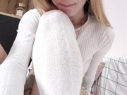 emilypech cute schoolgirl masturbates clit ohmibod