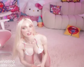 Bunnydollstella seduces you with her bunny girl outfit and live stream show