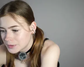 Enjoy a sensual cam show with chloewildd_bigboobs in high definition