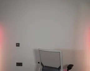 Enjoy the live cam show with real live cam girls and their big boobs!