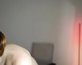Chloewildd_bigboobs live stream: Sensual & erotic with a twist!