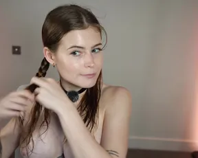 Chloewildd_bigboobs gets sensual with webcam chat & live cam show
