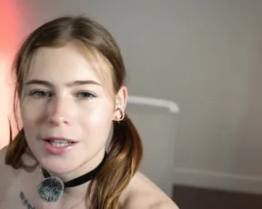 Chloewildd_bigboobs gets sensual & hot on live cam with her favorite streamers