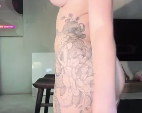 Watch Golden_alinee's 18th birthday as she gets her big boobs and ass drilled live on cam