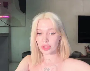 Watch golden_alinee's big boobs bounce while getting her ass drilled live on cam