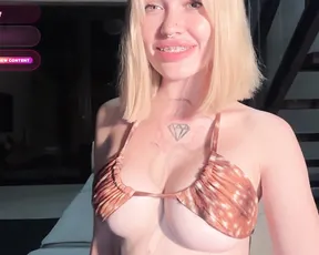 Watch Golden_alinee's 18th birthday with her big tits and tight ass on cam!