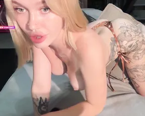 Watch the blonde teen bombshell take it in the ass live on cam!