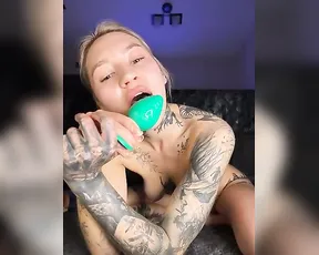 future_star — Wild Girls Anal Fisting Performance