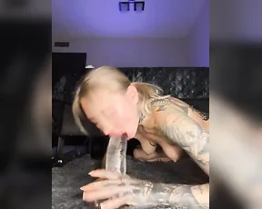 future_star — Relentless Anal Fingering Intensity