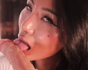 ami_katana — Deepthroat Close-up With Foot Tease