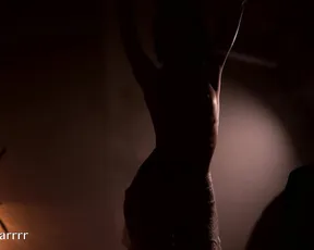 shiningstarrr — Intimate Tease: Close-Up Sensual Performance