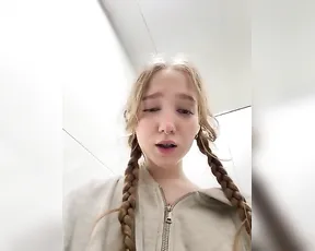 bambi_lu — Intense Orgasm With Interactive Toys
