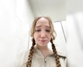 bambi_lu — Public Flashing POV Experience