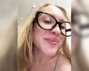 likachkaa — Intense Pussy Fucking And Squirt