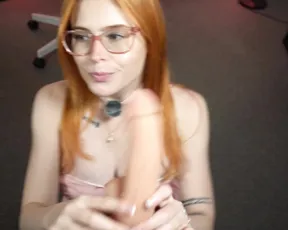 chloewildd — Erotic Curves And Uninhibited Passion