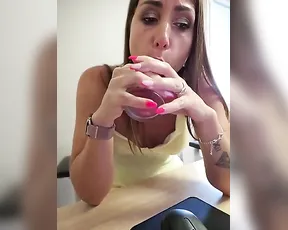 Lib_ertine32 — Teasing Trimmed Milf Interactive Play
