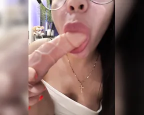 vero19nika — Intimate Anal Penetration Close-Up