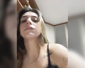 BarbieHotBrazil — Uninhibited White Girl Squirting Hard