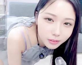 Minamina2 — Petite Asian's Intense Interactive Session