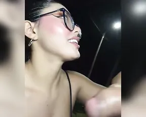 zui_lu — Topless Tease: Interactive Squirt Show