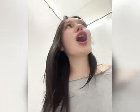 EliteBitch — Teasing Twerk And Playful Moves