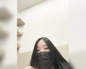 MEOW_MEO — Asian Mouth Action Up Close