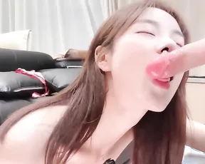 Butterbear — Young Asian Beauty's Slow Sensual Journey