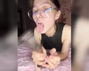 JennyDooley — Uninhibited Hand Play And Masturbation