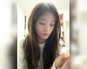 meiguigongzhu520 — Asian Beauty's Intimate Close-Up