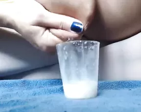 Xiomysex milf milking her tits in private show
