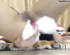 Milf gets showered with cum after sucking