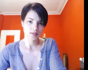 Teen gets her fat pussy fucked