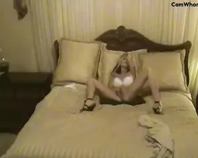 Skinny frame is dancing around