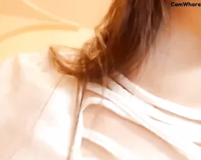Redhead with large tits shows off