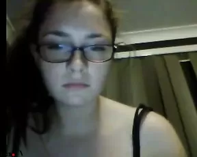 Fat milf in bed finger clit webcam show