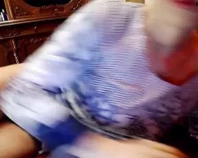 A hot lady is getting cum in her mouth