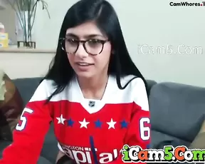 MiaKhalifaa latina brunette schoolgirl show big natural tits webcam show