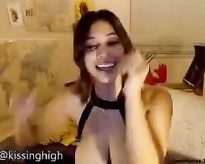 Kissing High busty and juicy latina masturbate pussy webcam show