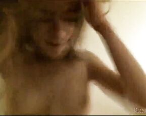 RoseGold18 very slim nude teen amateur sex in bed webcam show
