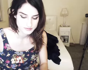 Aynmarie sweet and sexy in webcam online show