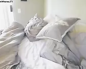 beabee tasty beauty blonde play with pussy and dildo webcam show