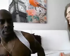 Japanese girl gets fucked at the hotel