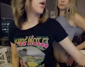 So pretty brunette ex-girlfriend surrender to cock and make a hell of a blowjob