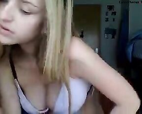 CutiePieee420 sweet teen blonde free teasing webcam show