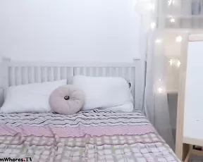 Blondie on her knees deepthroating