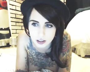 Anamercury sexy tattoo brunette milf webcam show