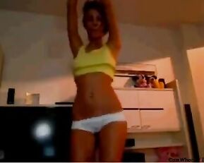 Crazysysy beauty slim teen dancing striptease webcam show
